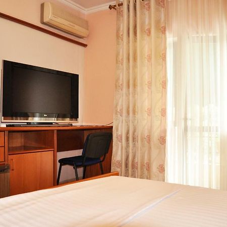 Lugano Hotel Tiranë Eksteriør bilde