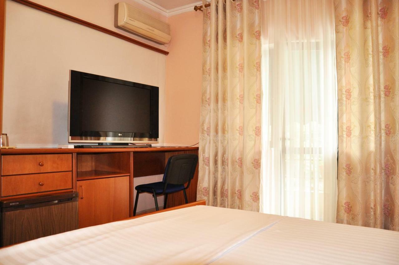 Lugano Hotel Tiranë Eksteriør bilde